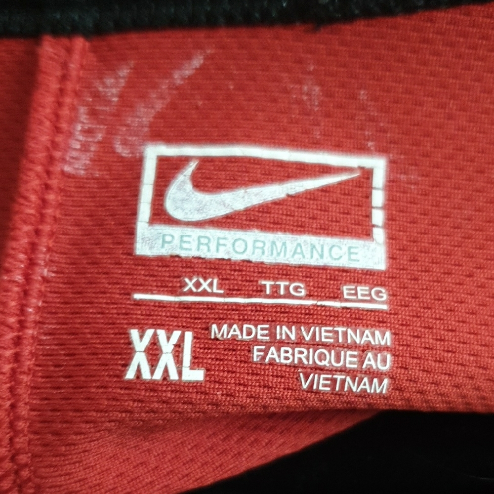 Nike Black and Red Short-Sleeve Athletic Tee - Picture 2 of 3
